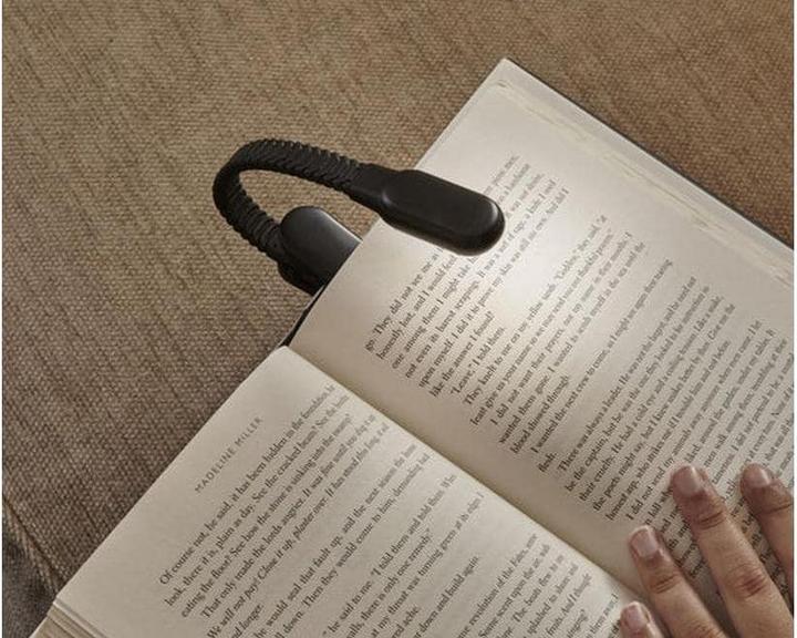 Actual product image Kikkerland Clip Book Light (2.10 cm)