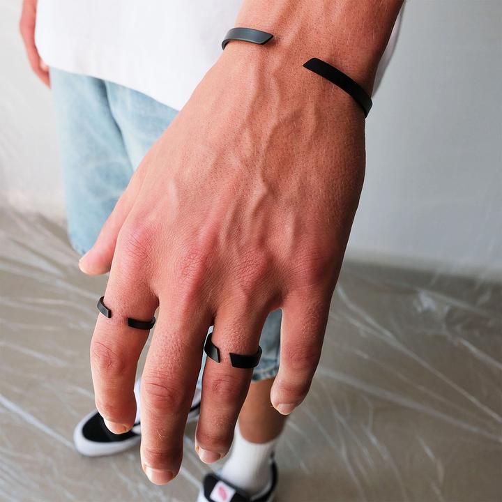 Produktbild K12 - Black Adjustable Cuff - 5 mm (Stahl)