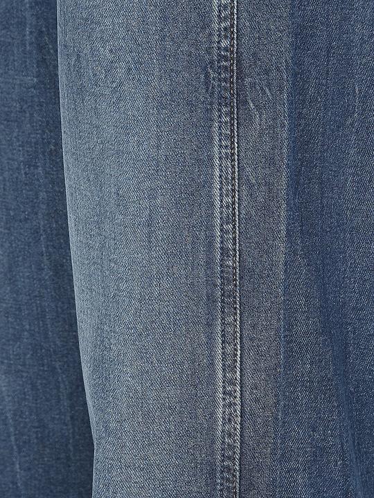 Actual product image Wrangler Frontier (W33/L34)