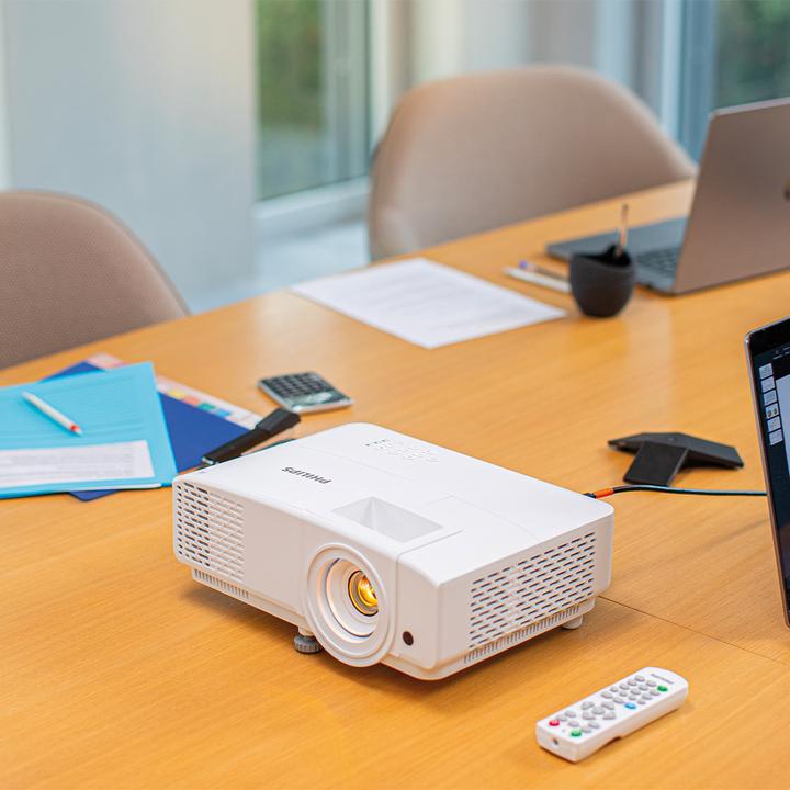 Actual product image Philips ProPix 650 video projector (WXGA)