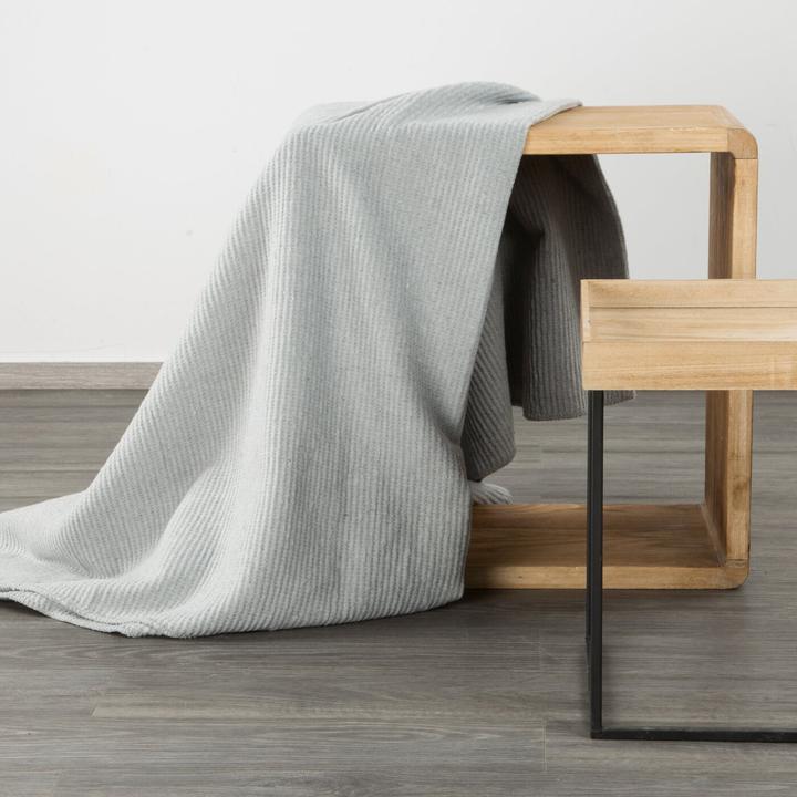 Actual product image Eurofirany DESIGN 91 AMBER blanket armchair cover, very soft to the touch, with 3D textured pattern made of (70 x 160 cm)