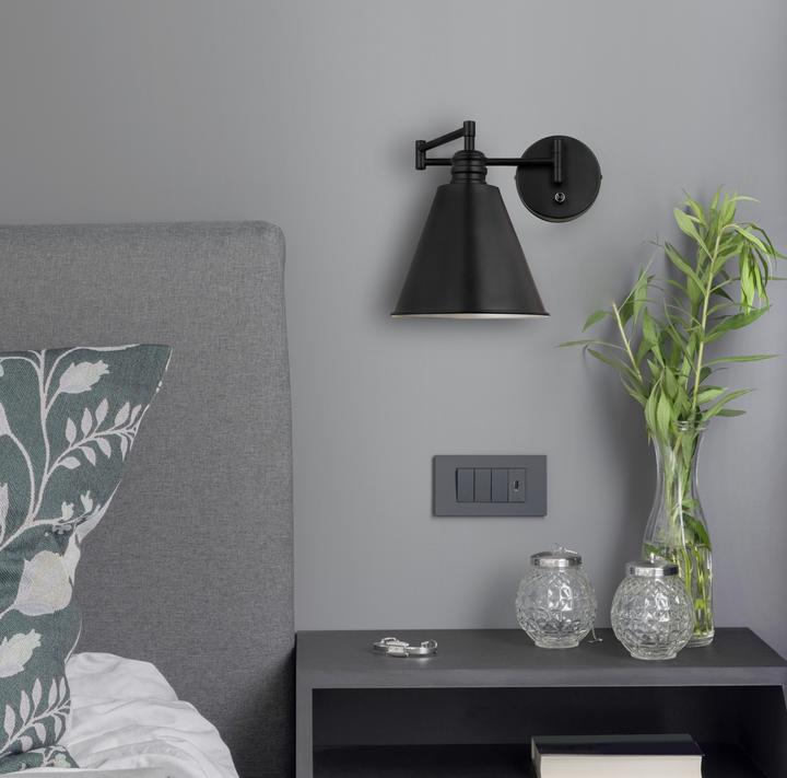 Actual product image Westinghouse Swivel wall lamp Trocadero (E27)