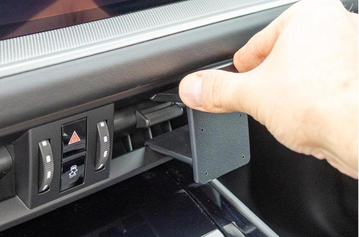 Actual product image Brodit 856137 Autohalterung Porsche Cayenne 25-