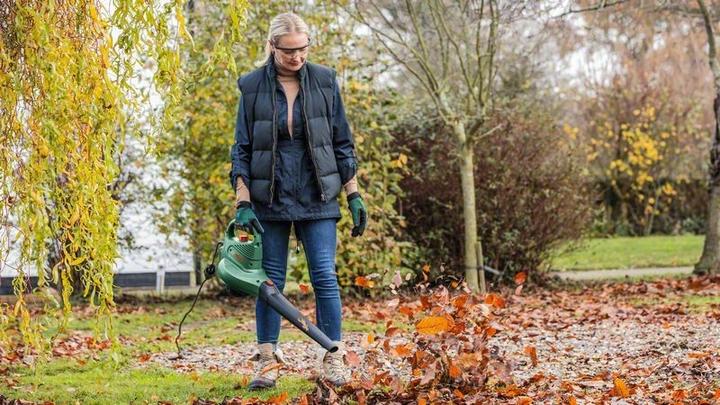 Produktbild Bosch Home & Garden Gartensauger UniversalGardenTidy 2300 (Netzbetrieb, Laubsauger, Laubbläser, Laubsauger-& bläser)