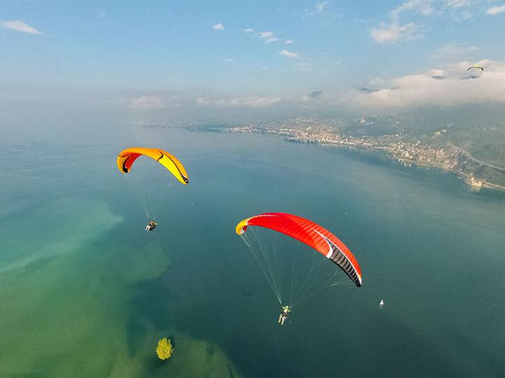Image du produit Smartbox Vol au-dessus du lac Léman en parapente biplace durant 20 minutes (1 pers.)