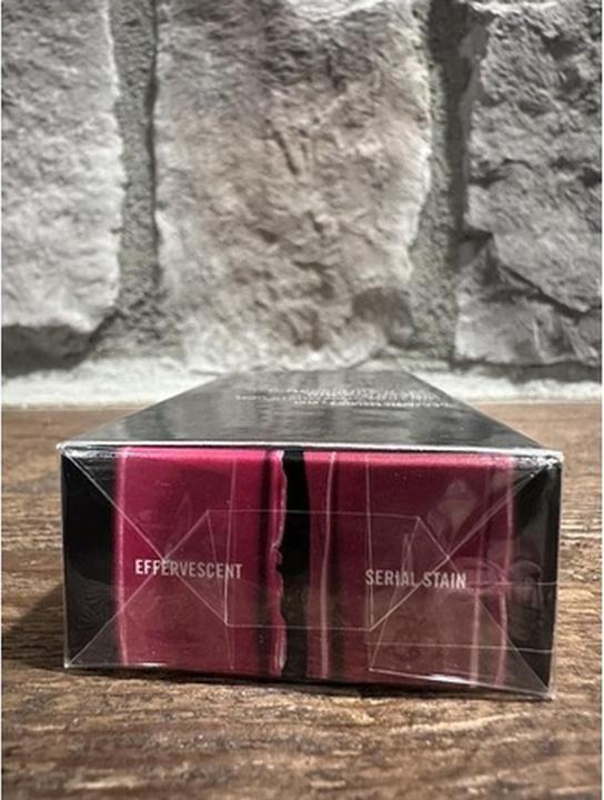 Actual product image MAC Cosmetics Travel Exclusive Versicolour Varnish Effervescent and Serial Stain (Colour paint)