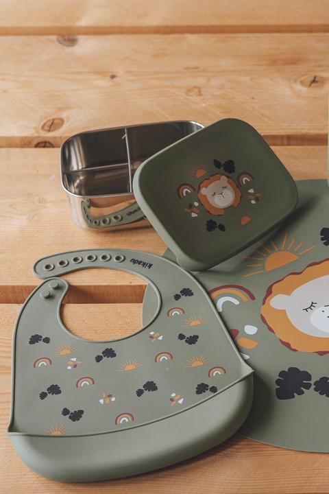 Actual product image Kikadu Silicone Bib Lion olive