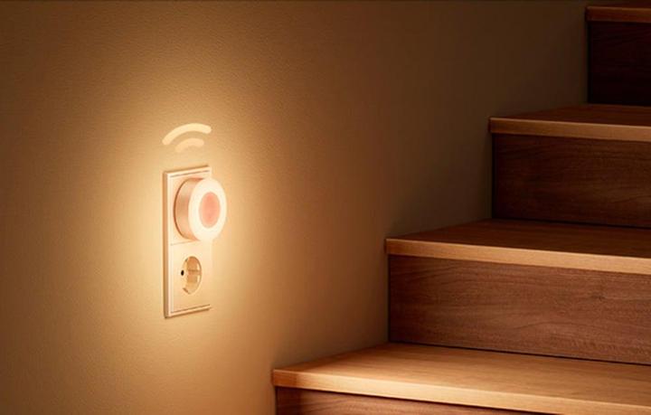 Actual product image Yeelight Sensor NightLight Lite