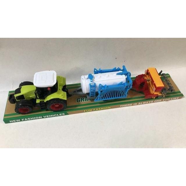 Teka Traktor mit Landmaschinen