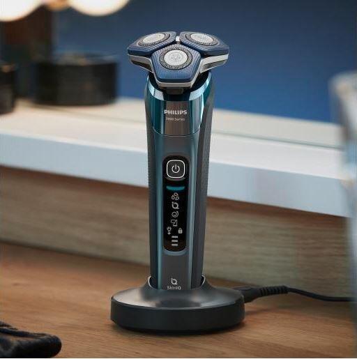 Actual product image Philips Shaver series 7000 S7882/55 Wet & Dry electric shaver