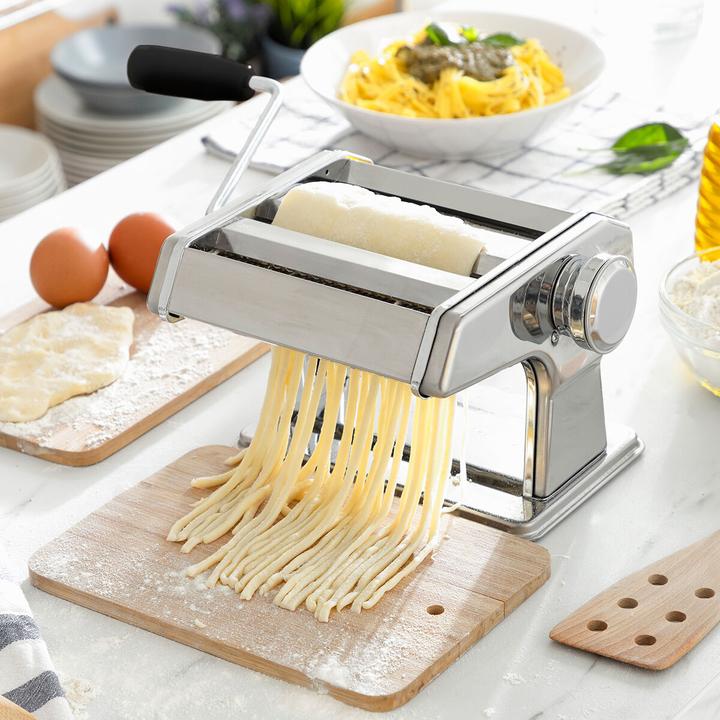 Actual product image InnovaGoods Metal pasta machine - 3 cutting rollers