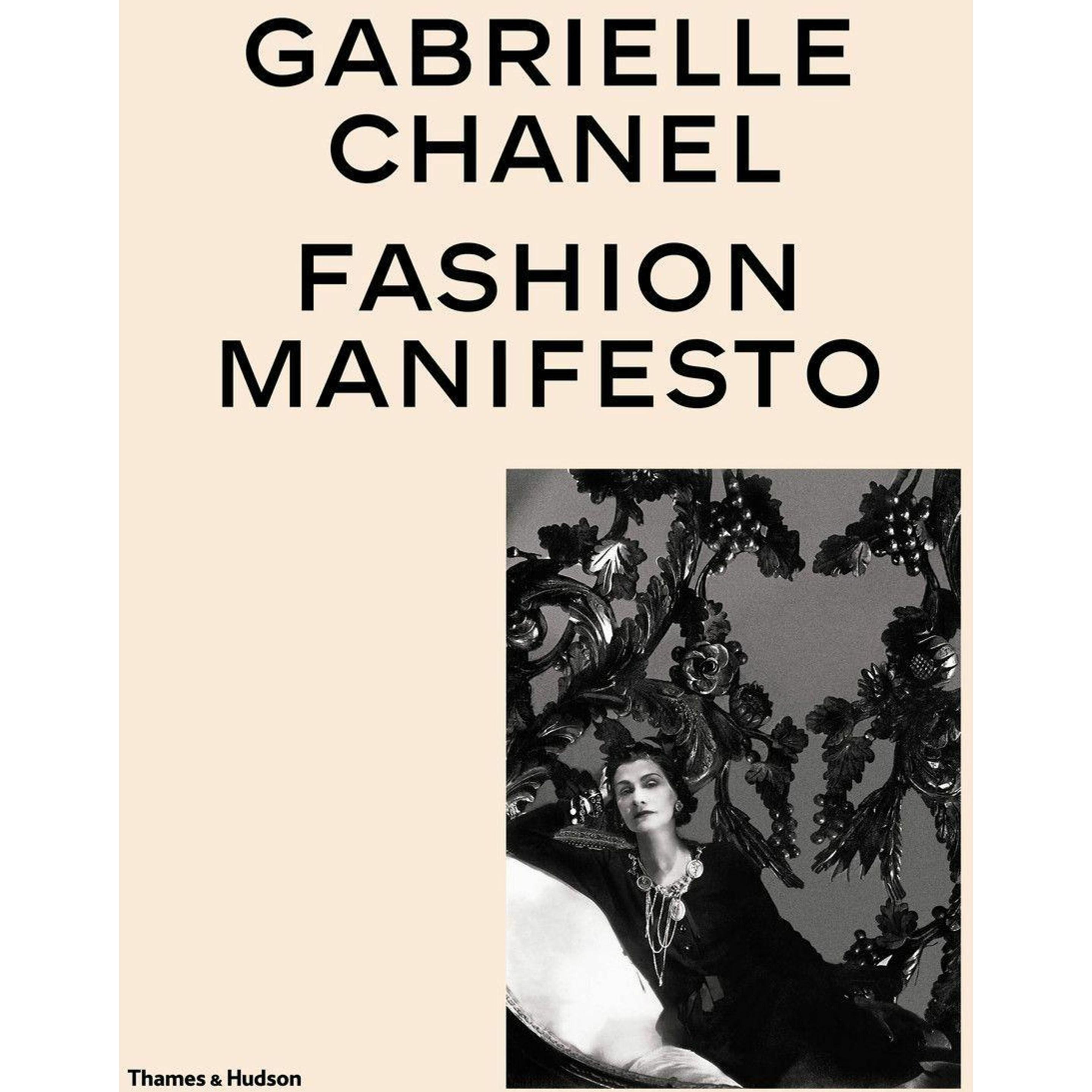 Gabrielle Chanel, Sachbücher von Miren Arzalluz, Véronique Belloir