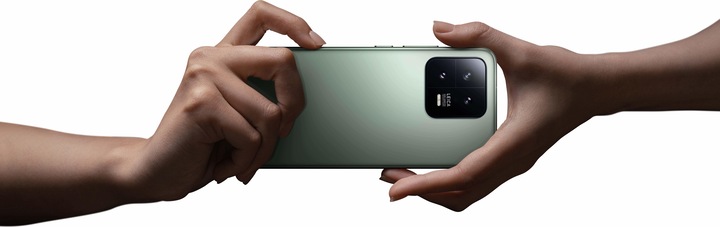 Actual product image Xiaomi 13 (256 GB, Flora Green, 6.36", Dual SIM, 50 Mpx, 5G)