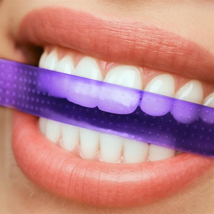 Produktbild POP Purple Whitening Strips Box 7 (7 ml, Bleaching Strips)