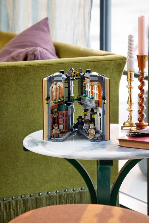 Actual product image LEGO Sherlock Holmes: Bücherstütze (10351, LEGO Icons)