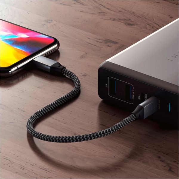 Actual product image Satechi USB-C – Lightning (0.25 m, USB 2.0)