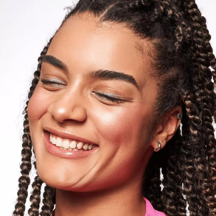 Actual product image essence BABY GOT GLOW liquid highlighter (30 Breezy Bronze, Highlighter)