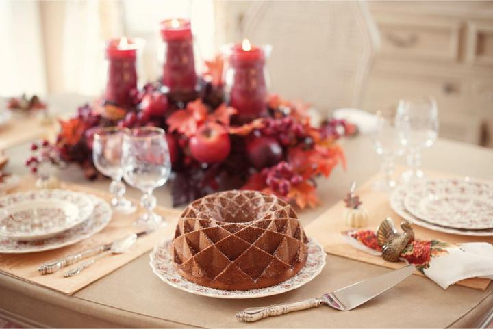 Actual product image Nordic Ware Jubilee Gugelhupf baking dish (24.40 cm)