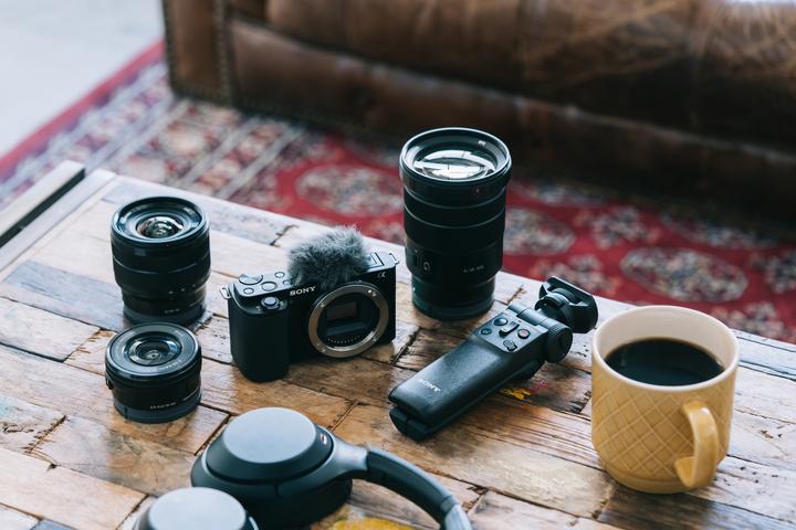 Productafbeelding Sony Alpha ZV-E10 (24 Mpx, APS-C / DX)