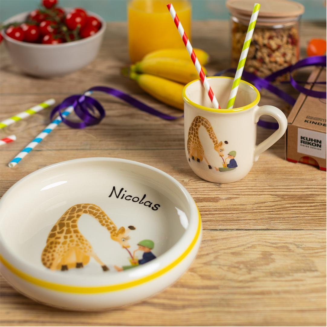Thumbnail - Kuhn Rikon, Kindergeschirr + Kinderbesteck, Kindertasse Giraffe mit Kind 2.5 dl