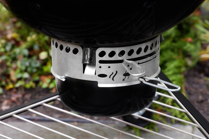 Actual product image Weber Summit E6 Charcoal Grill
