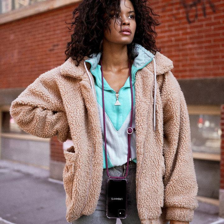 Actual product image Urbany's Necklace Case CLOUDY SKY iPhone 17 Pro Max Silber Ring
