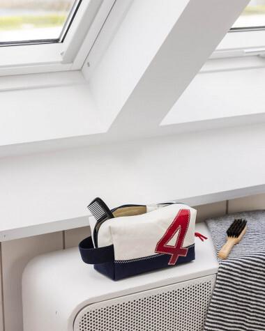 Actual product image 727 Sailbag Toilettenbeutel Windy