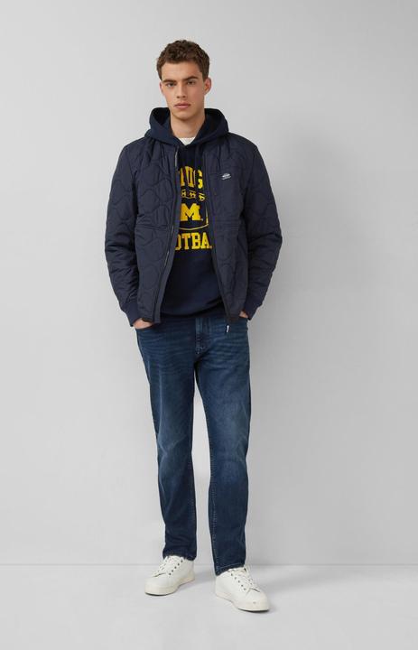 Produktbild s.Oliver Sweatshirt Kapuzen-Sweatshirt im Modern Fit mit College-Artwork (M)