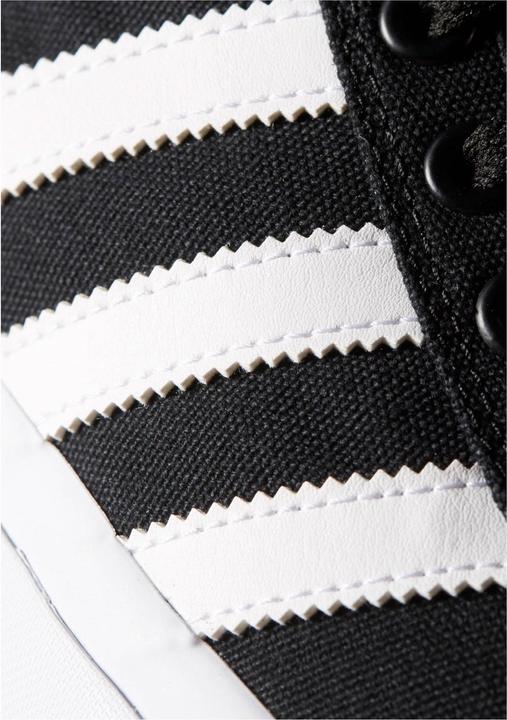 Produktbild adidas Matchcourt (38)
