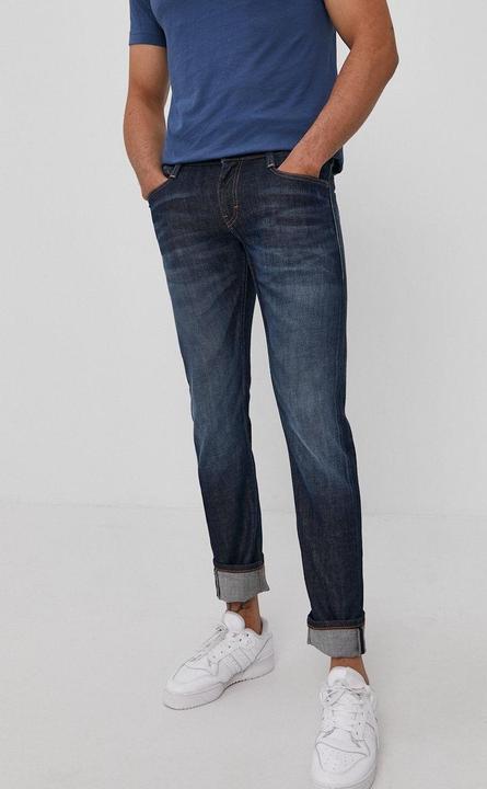 Actual product image Mustang Oregon Tapered crinkle dark rinse (W32/L30)