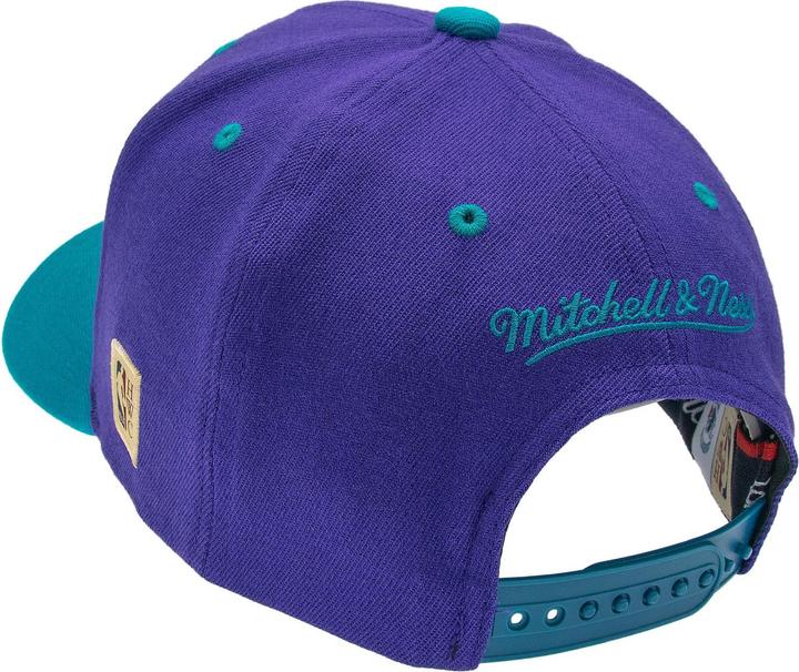 Produktbild Mitchell & Ness M&N Stretch Snapback Classic Red Cap - Charlotte Hornets (One Size)