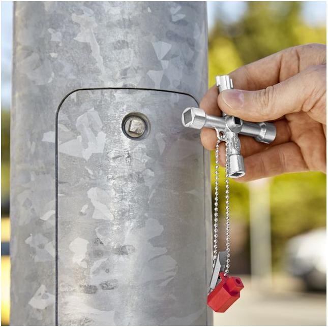Produktbild Knipex Schaltschrankschlüssel