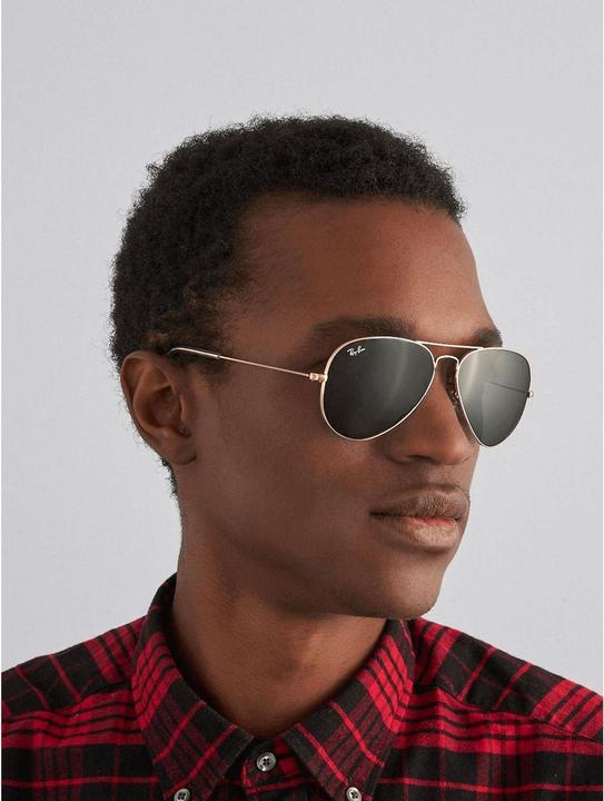 Actual product image Ray Ban Aviator Gradient