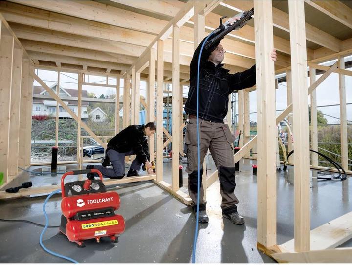 Actual product image Toolcraft Air compressor 7.5L 230V 8 bar (8 bar, 7.50 l)