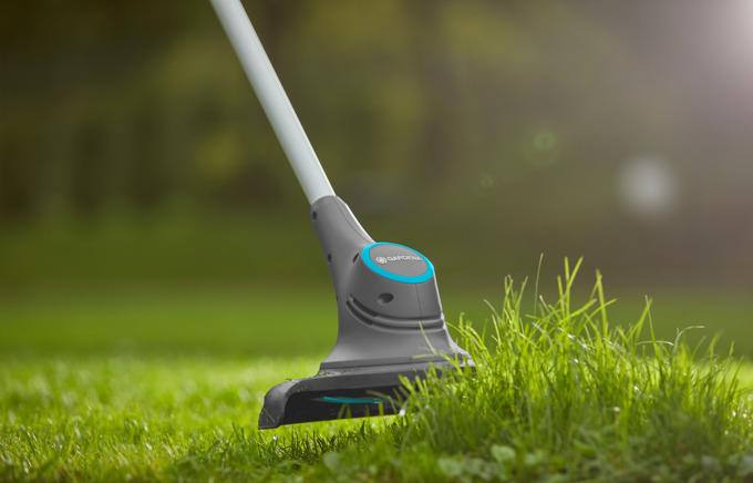 Produktbild Gardena SmallCut 23 18V P4A Ready-To-Use Set (Kunststoffmesser)