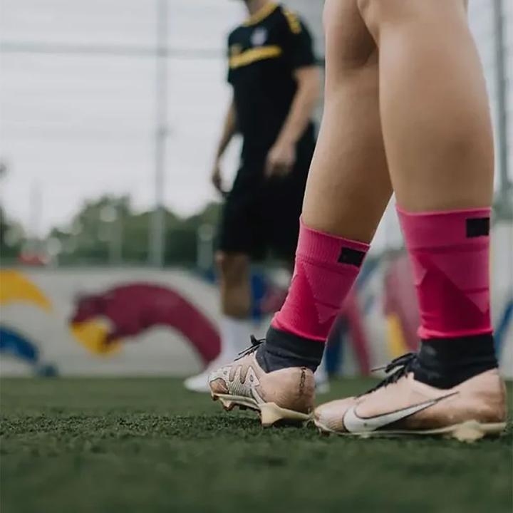 Image du produit NovoSoxx Fussballsocken Gr. 42-47 Grip Socken Fussball Strümpfe GripSoxx Rosa (42 - 47)