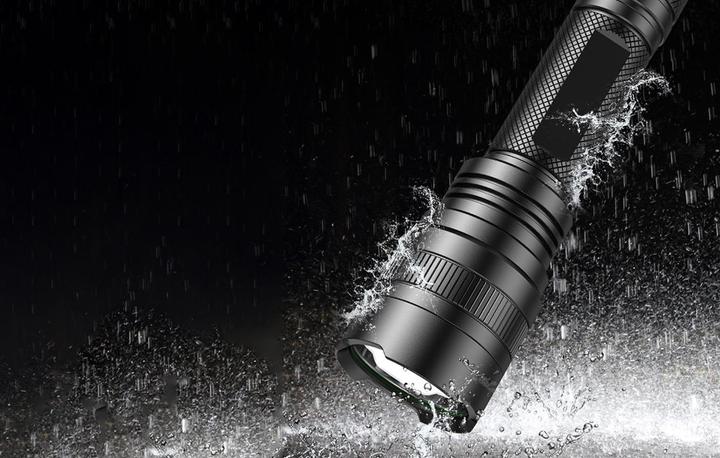 Actual product image Superfire Flashlight C8-H, 950lm, USB (16.70 cm, 950 lm)