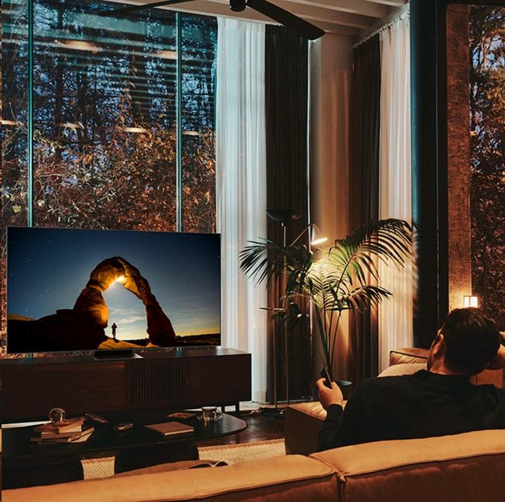 Produktbild Samsung QE55QN700BT (55", QN700B, NeoQLED, 8K, 2022)