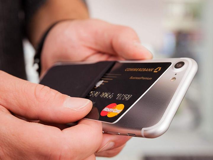 Produktbild Screenguard Karten Halterung selbstklebend für Smartphones (Universal)