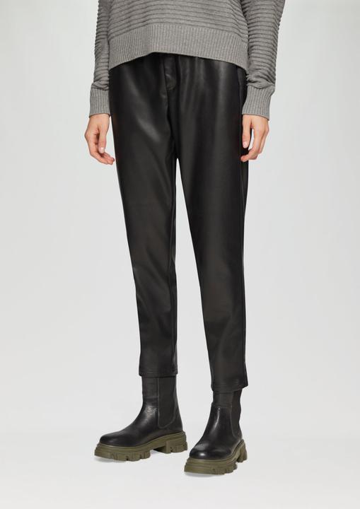 Actual product image S.Oliver Hose Jogpants aus Lederimitat (36)