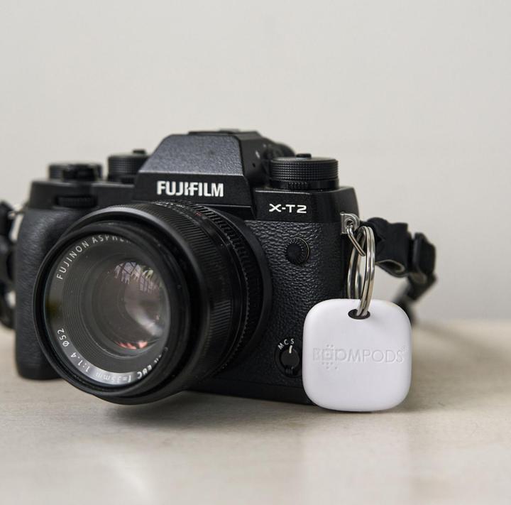 Immagine prodotto Boompods Boomtag Ricaricabile 4 pezzi Nero, Blu, Bianco, Rosa (iOS)