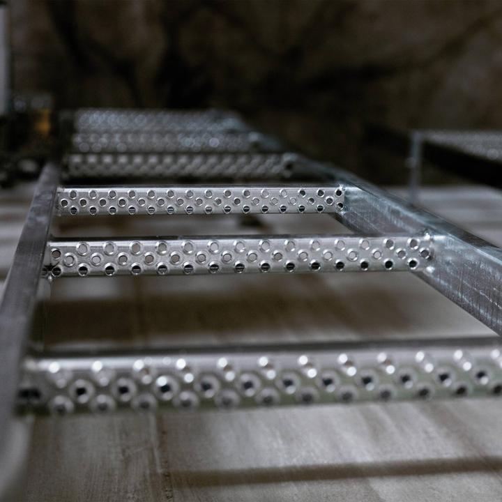 Image du produit Munk Echelle de cuvette Acier galvanisé à chaud 400mm Largeur utile 10 échelons (5 cm)