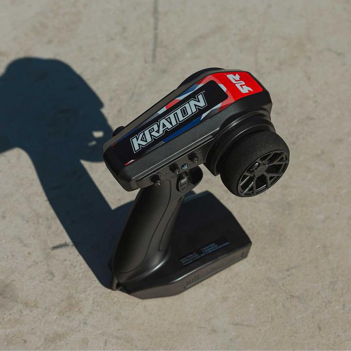 Immagine prodotto Arrma Monster Truck Kraton BLX6S, Blau/Rot ARTR, 1:8 (ARR Quasi lettura a corredo)