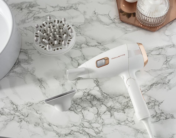 Actual product image Rowenta Ultimate Experience CV9240F0 hair dryer copper