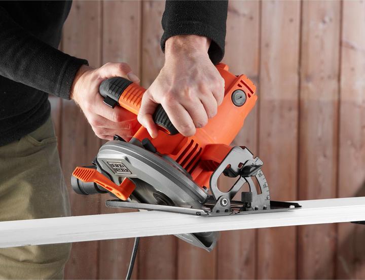 Image du produit Black & Decker Scie circulaire à main CS1550