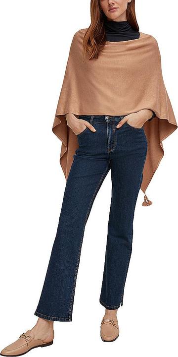 Actual product image Comma Cape (One size)