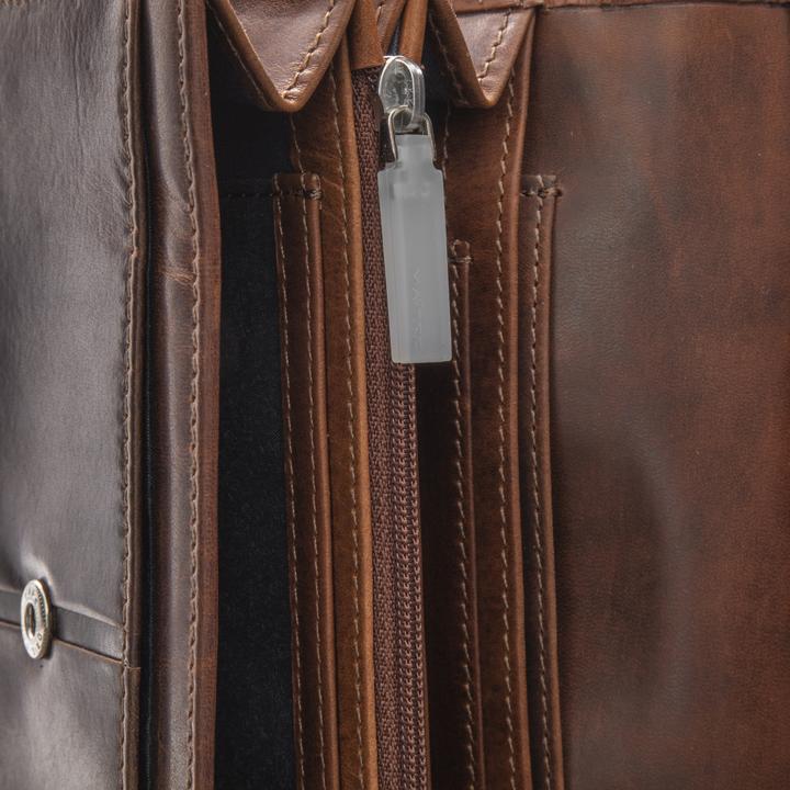 Actual product image Maître Birkenfeld Diedburg Purse LH15FZ