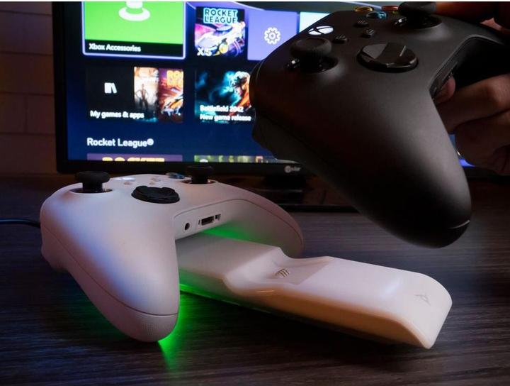 Actual product image PDP Metavolt Dual Charger (Xbox One S, Xbox One X, Xbox Series S, Xbox Series X)