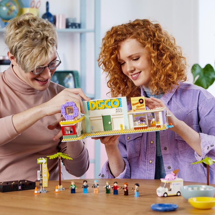 Image du produit LEGO Ideas BTS Dynamite (21339, LEGO Ideas, LEGO difficiles à trouver)