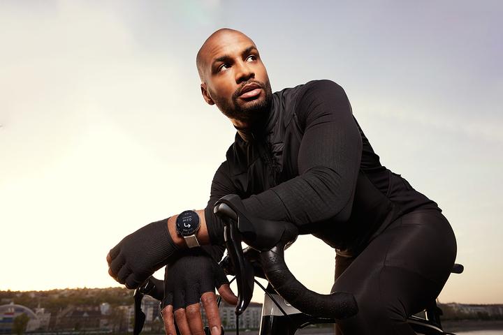 Produktbild OnePlus Watch 3 43mm - Silver Steel (43 mm, nur WLAN)